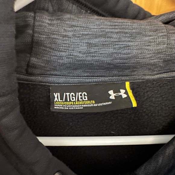 Men’s XL Under Armour hoodie - Picture 3 of 3